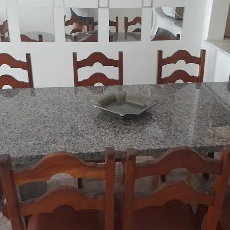 Aconchegante E Amplo Apartamento Familiar Pertinho Da Praia! Guaruja Luaran gambar
